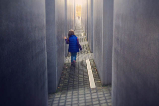 İki mektupta Holokost anmaları ve hissettirdikleri